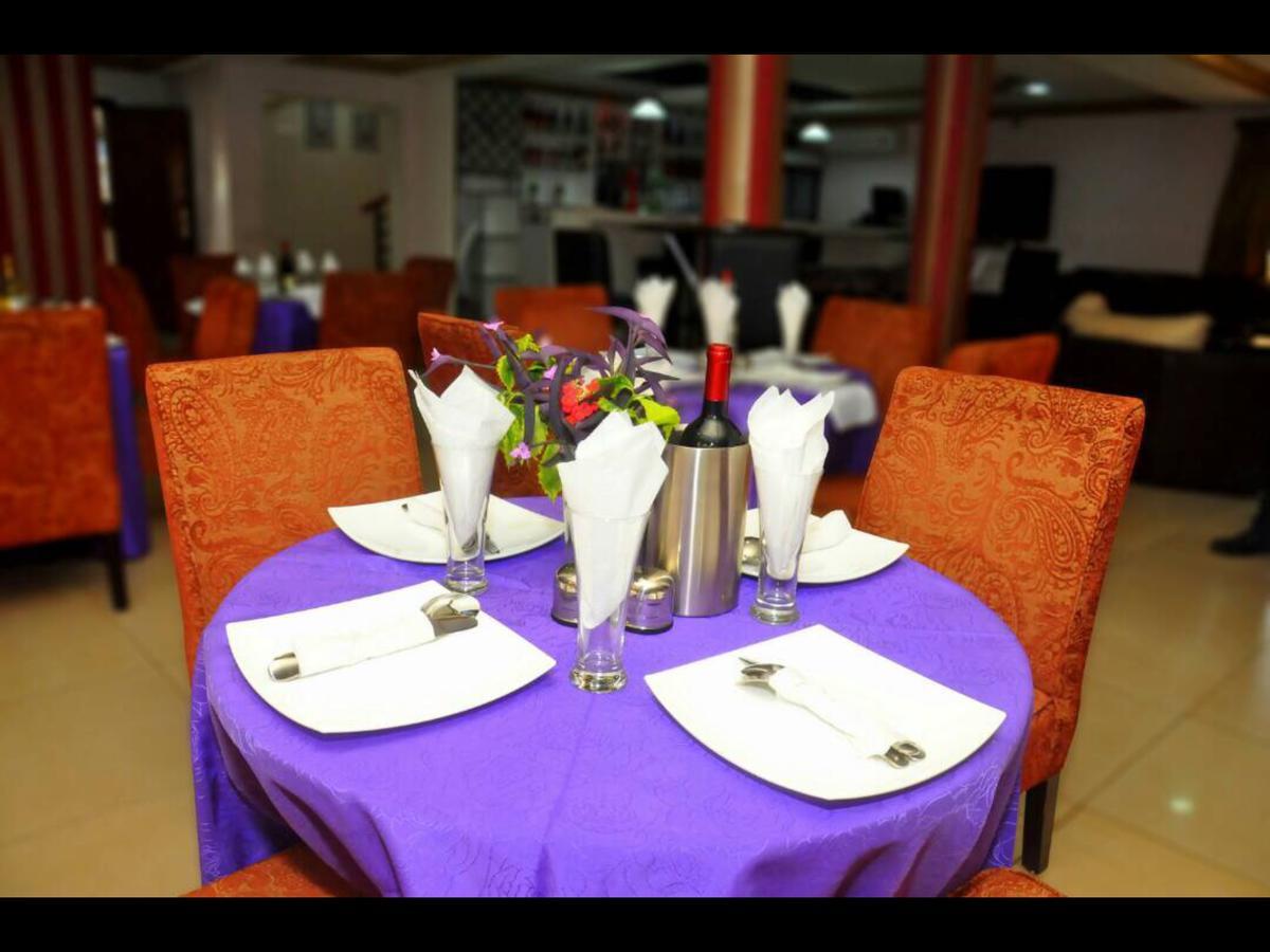 Royal Kaft Hotel Ikorodu Extérieur photo