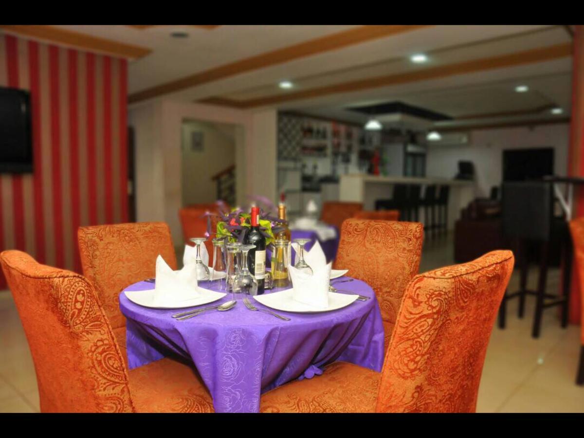 Royal Kaft Hotel Ikorodu Extérieur photo