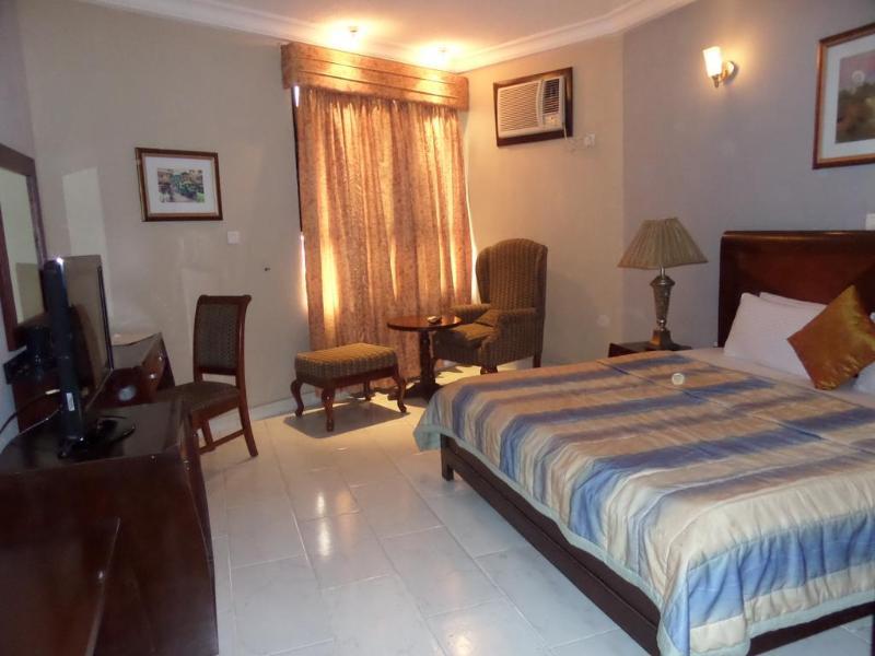 Royal Kaft Hotel Ikorodu Extérieur photo